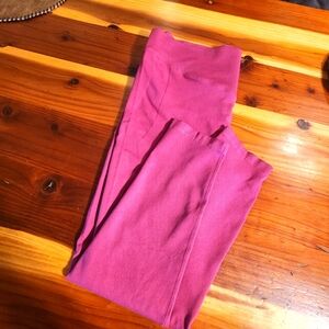 SHEFIT LEGGINS Bright Fusha, Size Unknown.